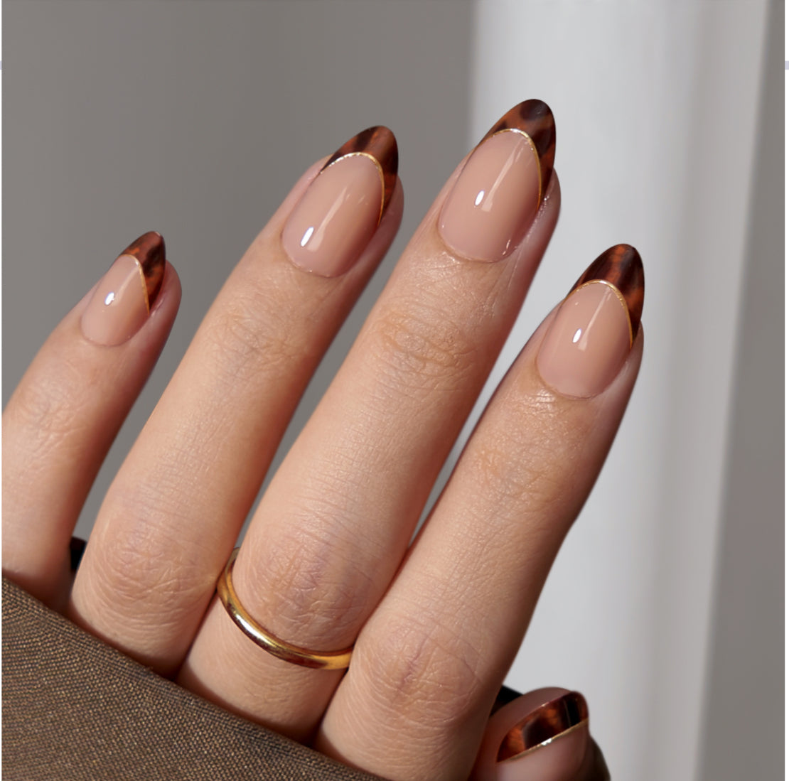 Navia Press-On Nail Set